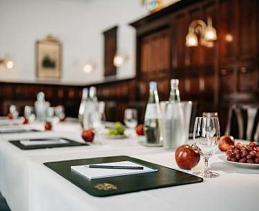 Special conditions from 10 persons Special conditions from 10 persons